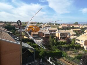 Instalación de antena terrestre UHF 5G